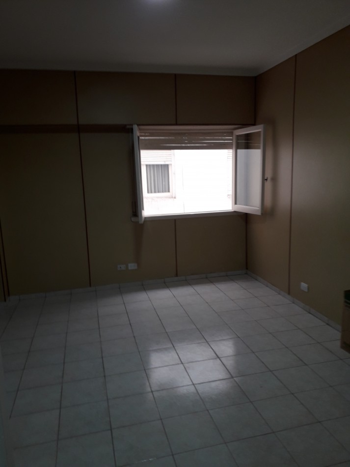 Alquiler 24 meses 3 ambientes en La Perla