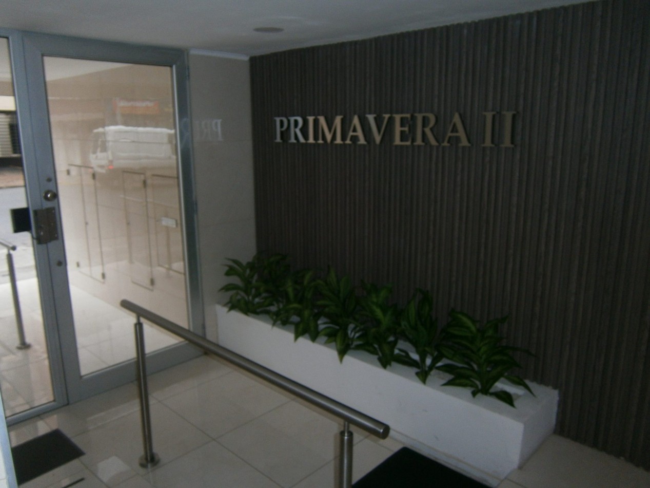 3 ambientes externo con cochera cubierta La Perla.