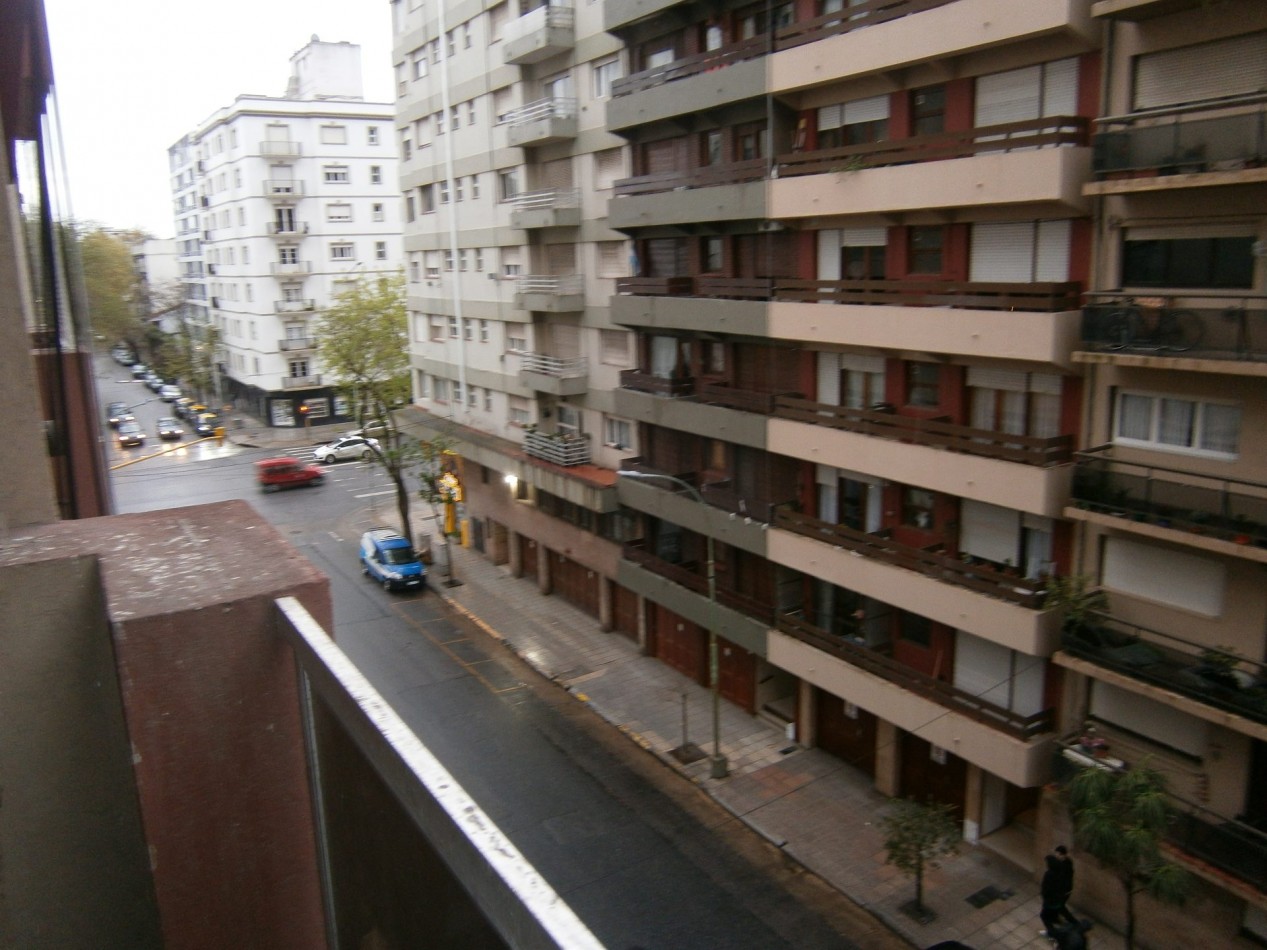 Alquiler 24 meses 2 ambientes externo La Perla