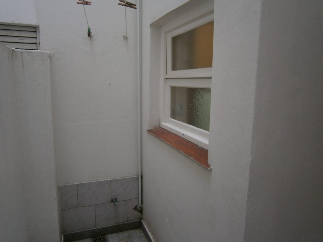 Local con Vivienda